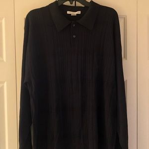 Men’s long sleeve black knit shirt